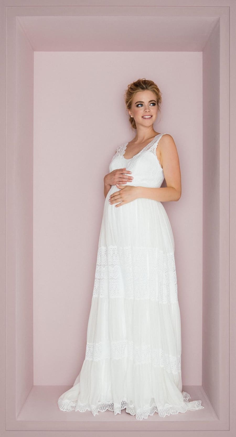 Robes de mariée pour femme enceinte en court et long