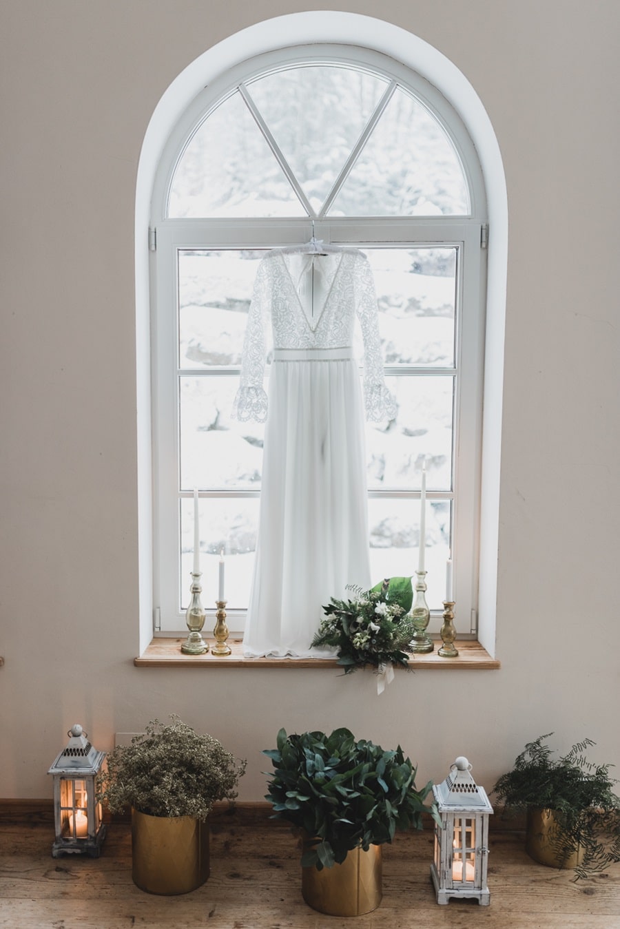 Robe de mariée : idées pour un mariage élégant en vert et or