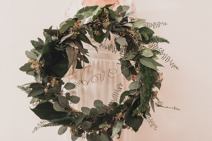 Décoration de table : idées pour un mariage élégant en vert et or