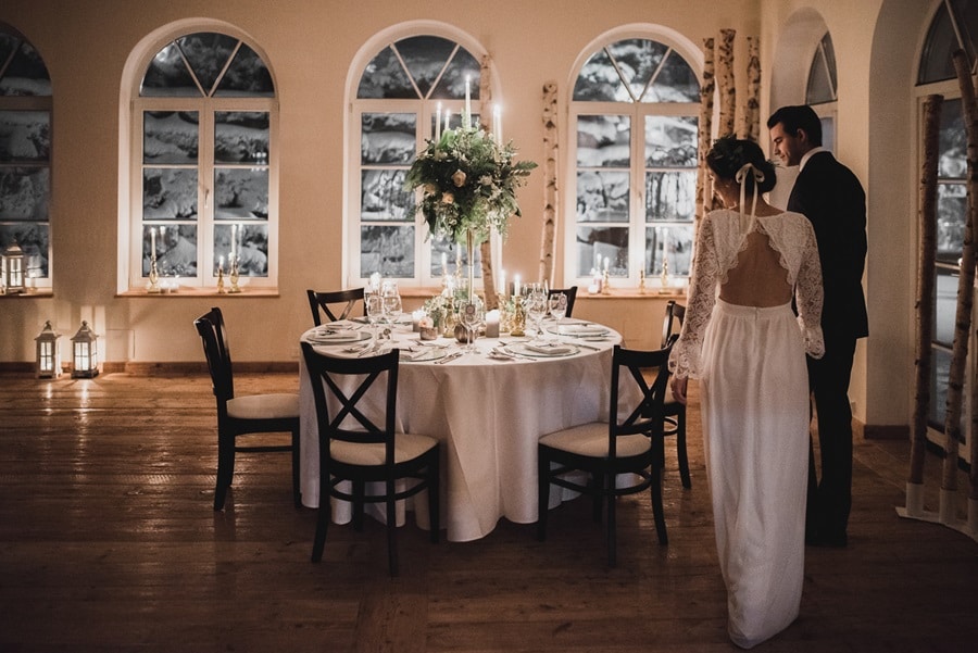 Décoration de table : idées pour un mariage élégant en vert et or