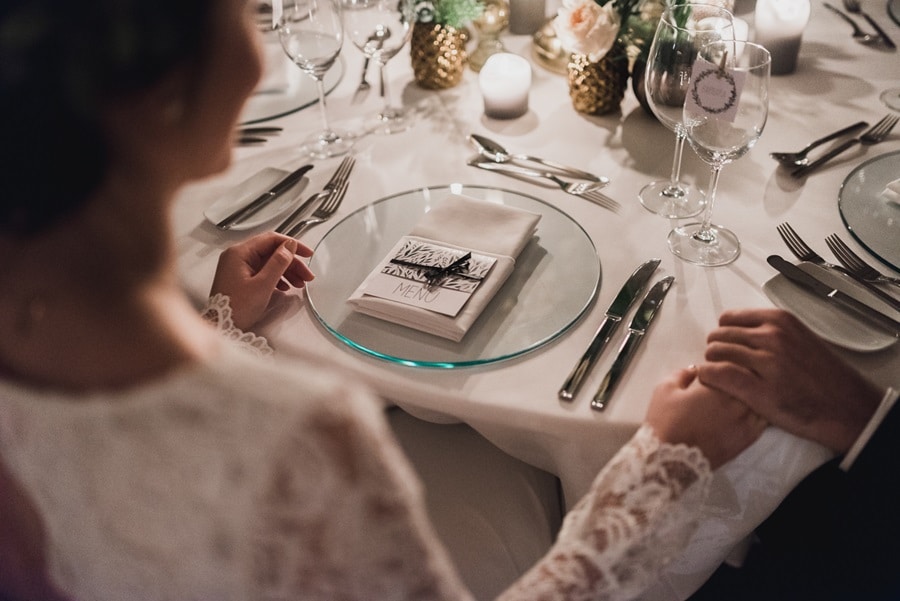 Décoration de table : idées pour un mariage élégant en vert et or