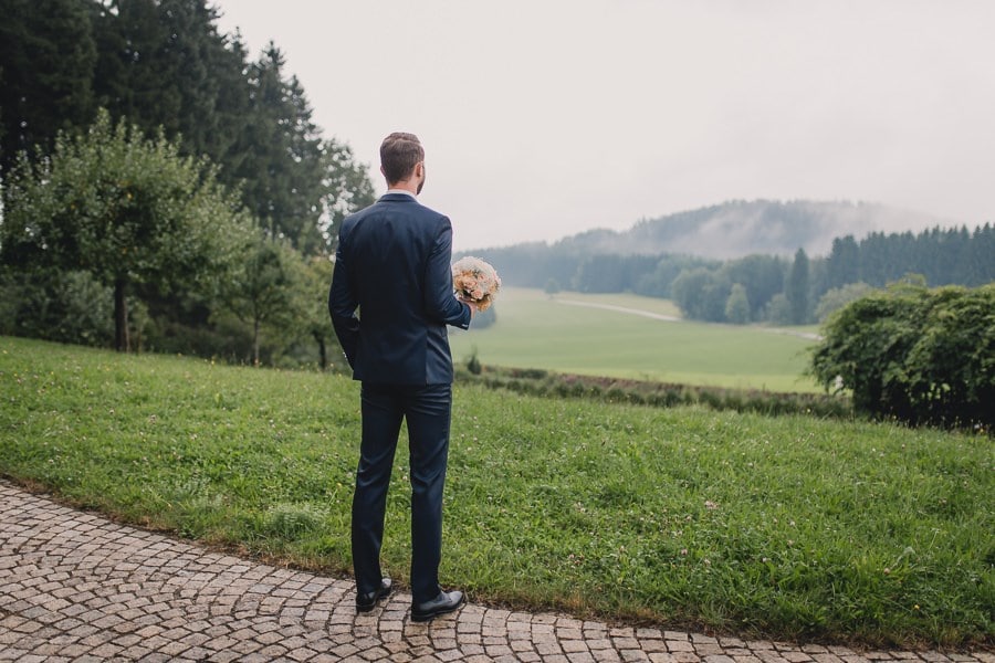 Mariage classique au château de Kronburg dans l'Allgäu