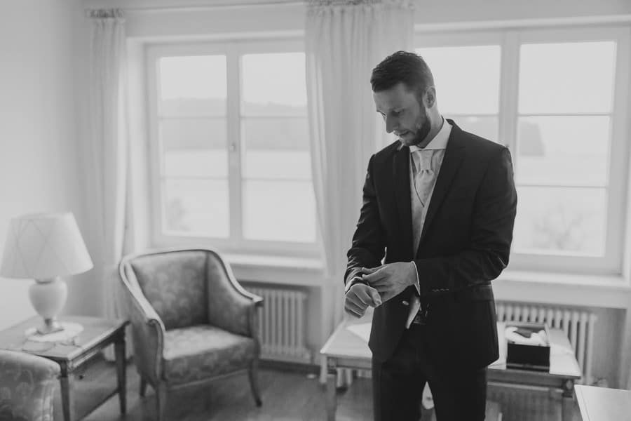 Mariage classique au château de Kronburg dans l'Allgäu