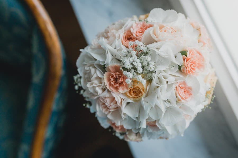 Mariage classique au château de Kronburg dans l'Allgäu