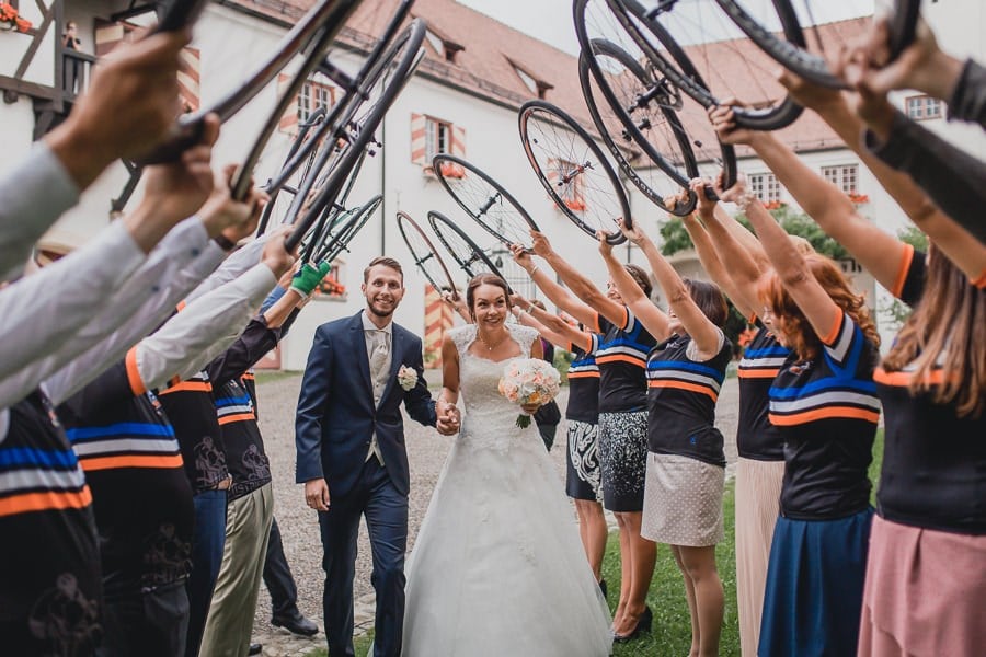 Mariage classique au château de Kronburg dans l'Allgäu