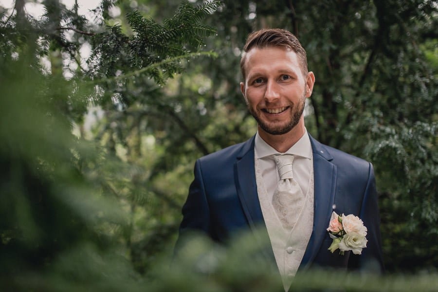 Mariage classique au château de Kronburg dans l'Allgäu
