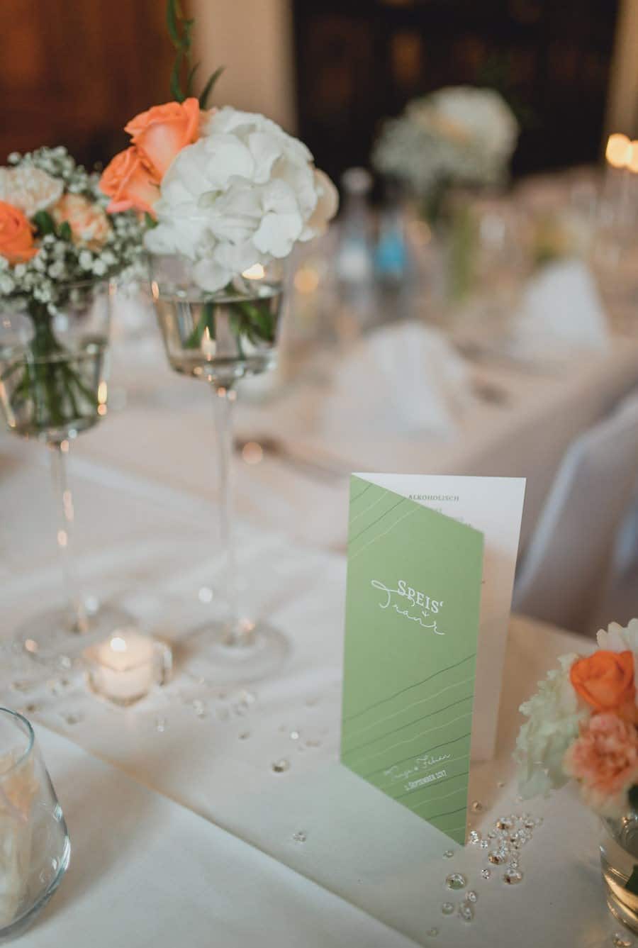 Mariage classique au château de Kronburg dans l'Allgäu