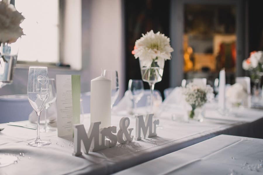 Mariage classique au château de Kronburg dans l'Allgäu