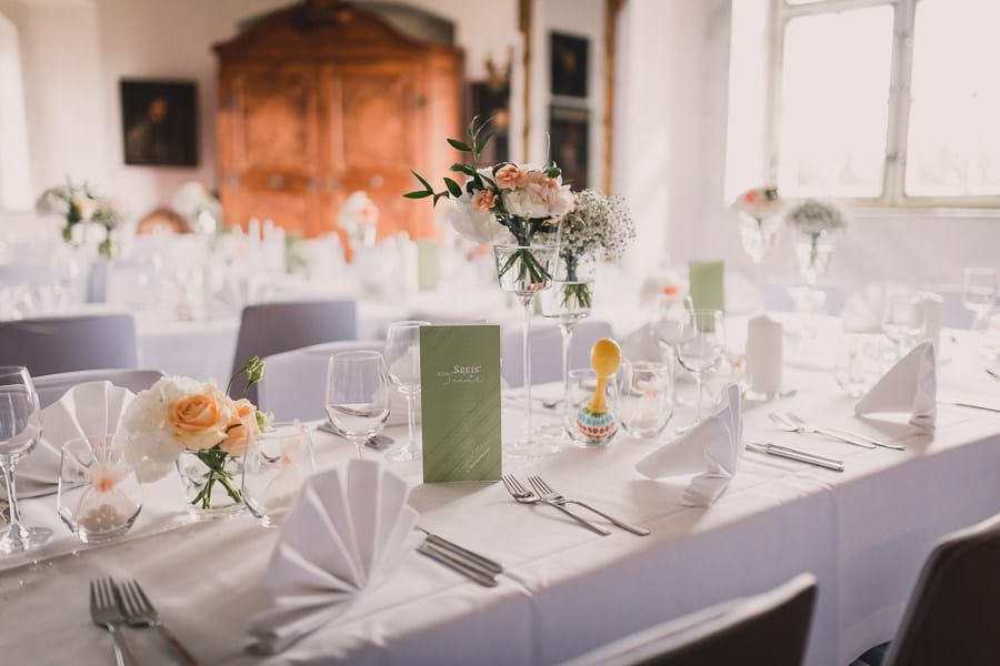 Mariage classique au château de Kronburg dans l'Allgäu
