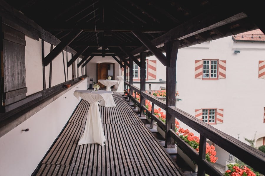 Mariage classique au château de Kronburg dans l'Allgäu