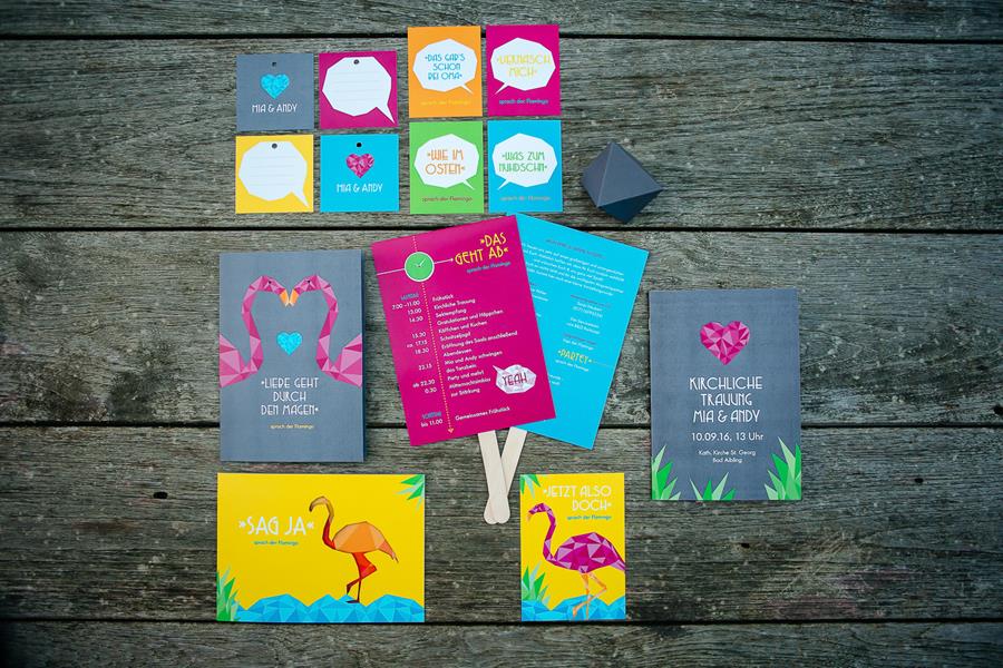 Mariage coloré, moderne, tendance : idée de faire-part et de papeterie