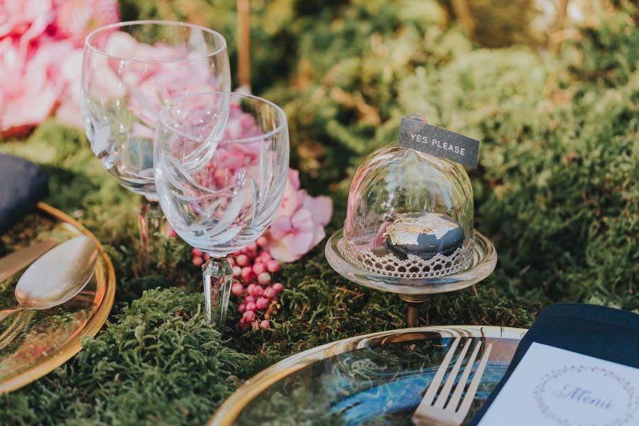 inspiration-mariage-vintage-macarons-or-rose-rose-2