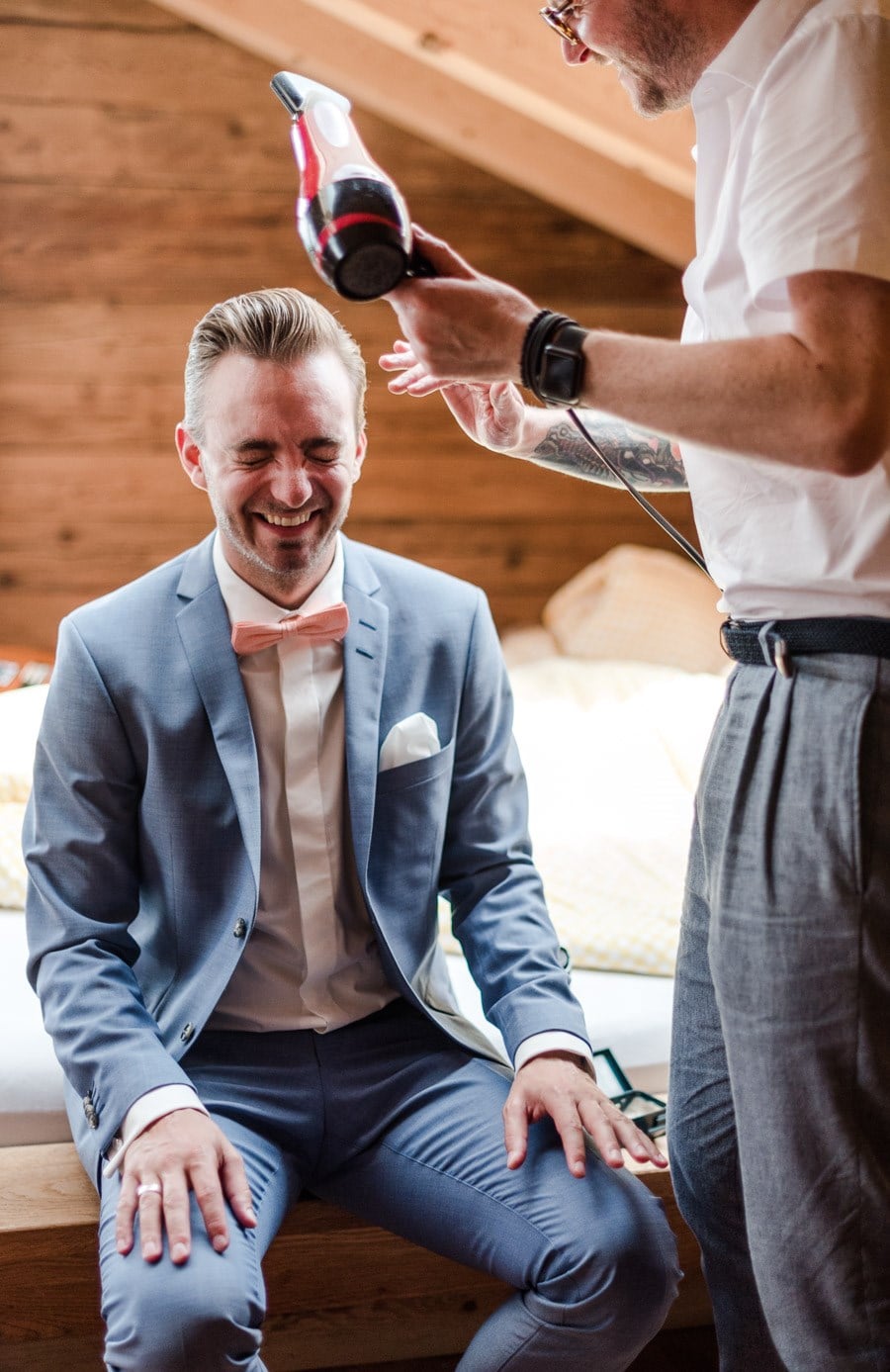 Le processus de mariage avec une différence: douce célébration de la prairie de montagne DIY