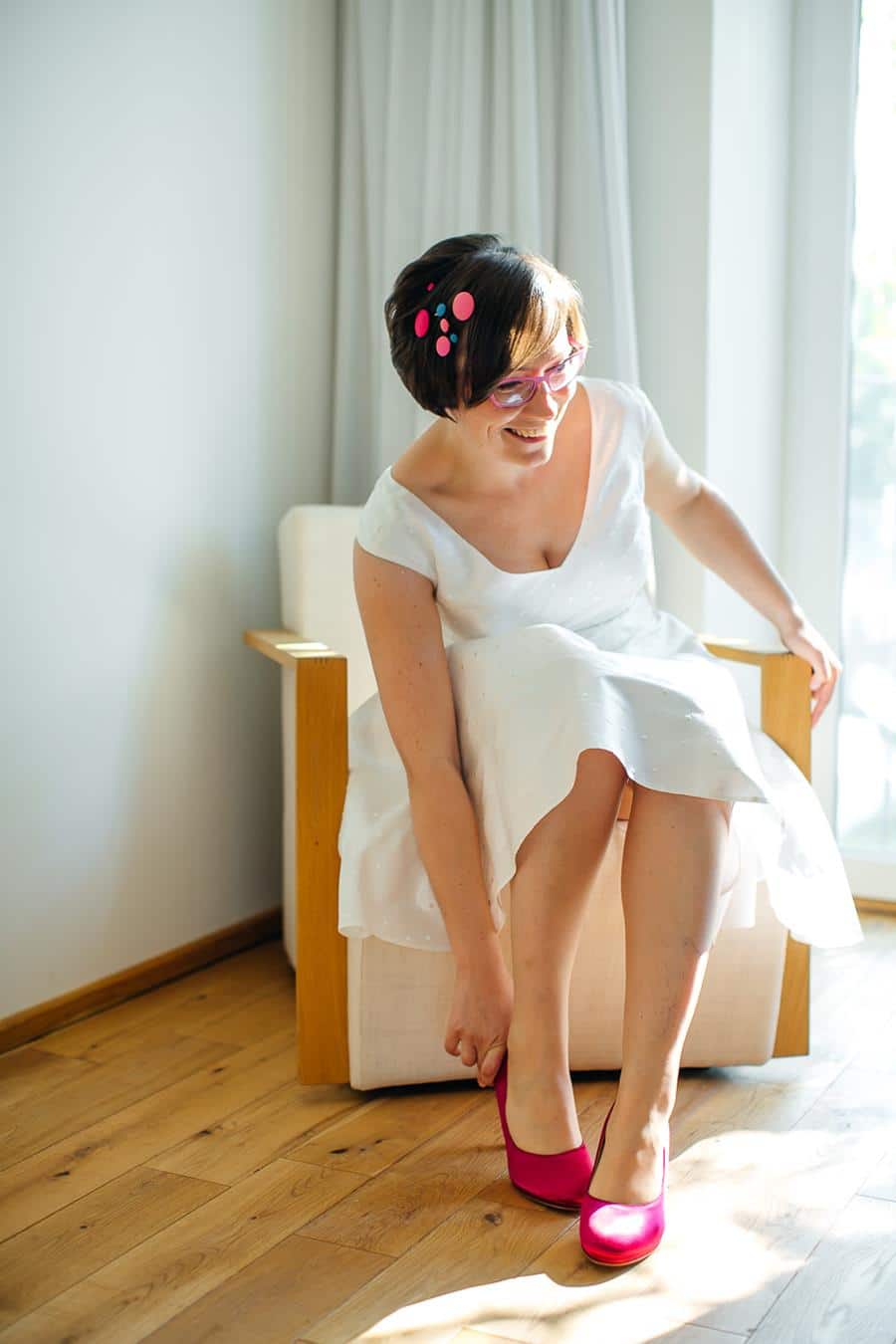 Mariage moderne coloré avec des éléments graphiques