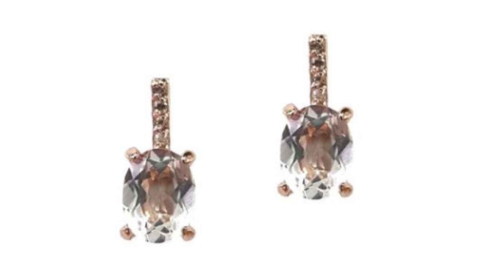 Modèle de boucles d'oreilles qu'Isa Pantoja portait le jour de son mariage mais avec des matériaux différents.  Les leurs étaient en or blanc 18 carats.