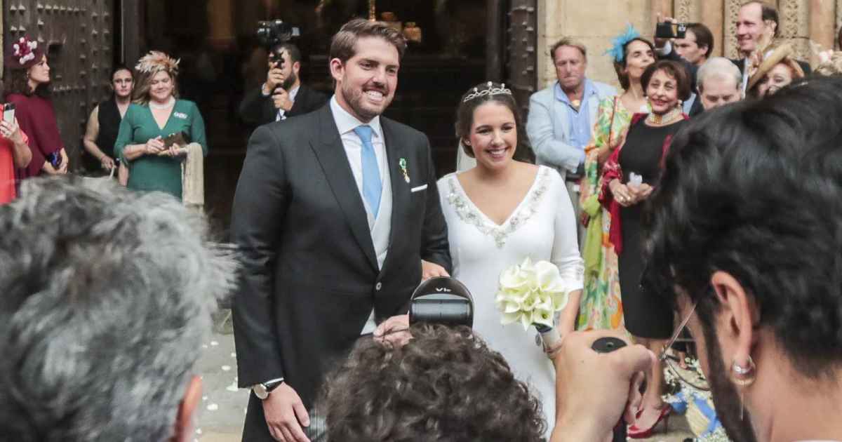 Le prince Louis Nicolas Crépy, petit-fils de Béatrice d'Orléans, se marie lors d'une cérémonie inoubliable
