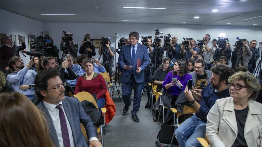 La loi d'amnistie inclut les collaborateurs de Puigdemont mais ne mentionne pas le droit