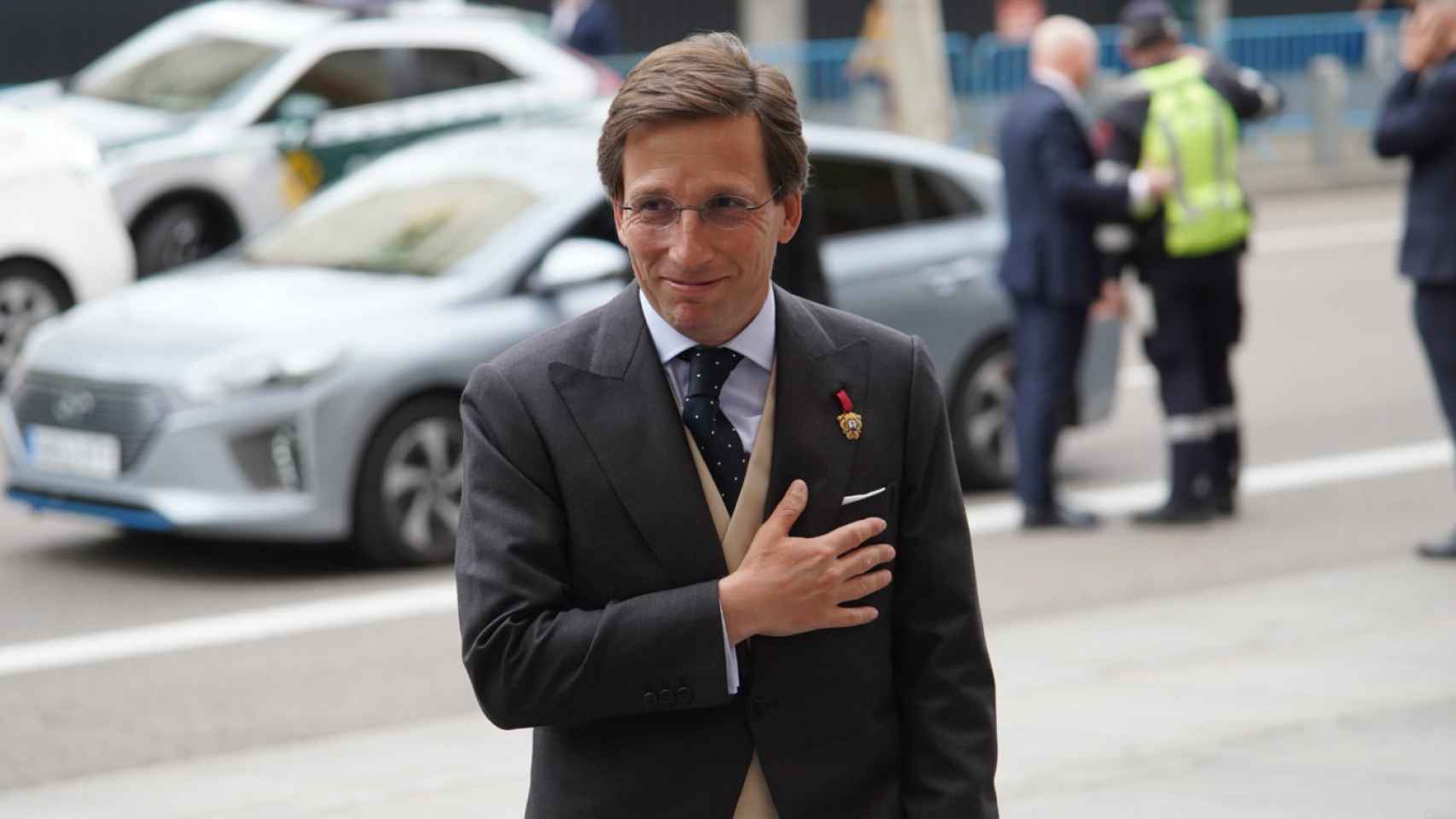 José Luis Martínez-Almeida a su llegada a la iglesia de San Francisco de Borja.