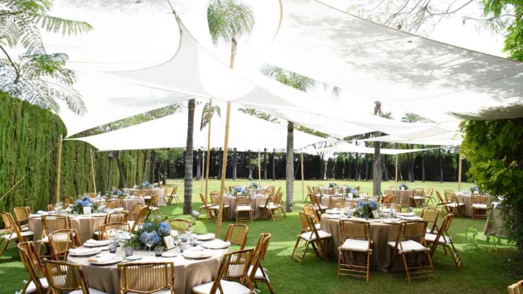 Tente pour les invités.