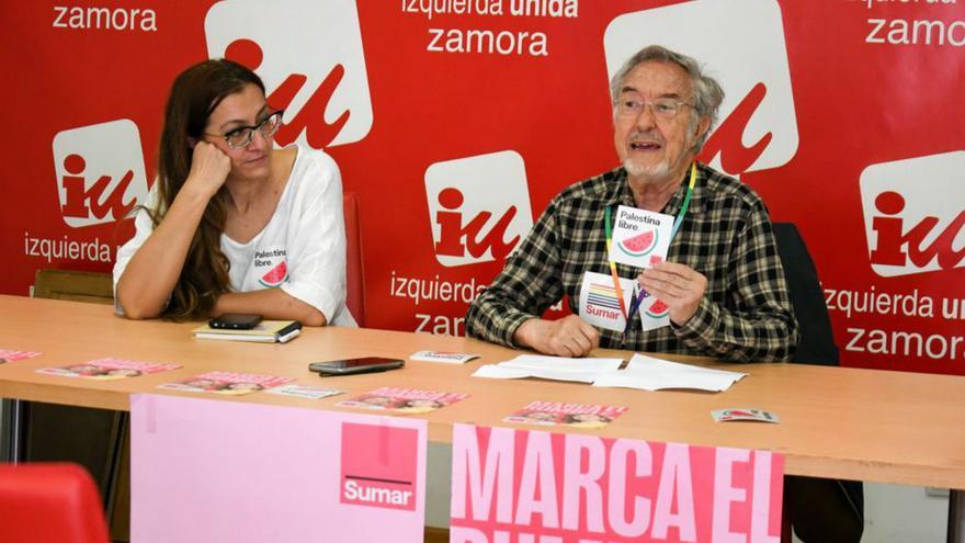 Charo Fernández y Paco Molina durante su intervención