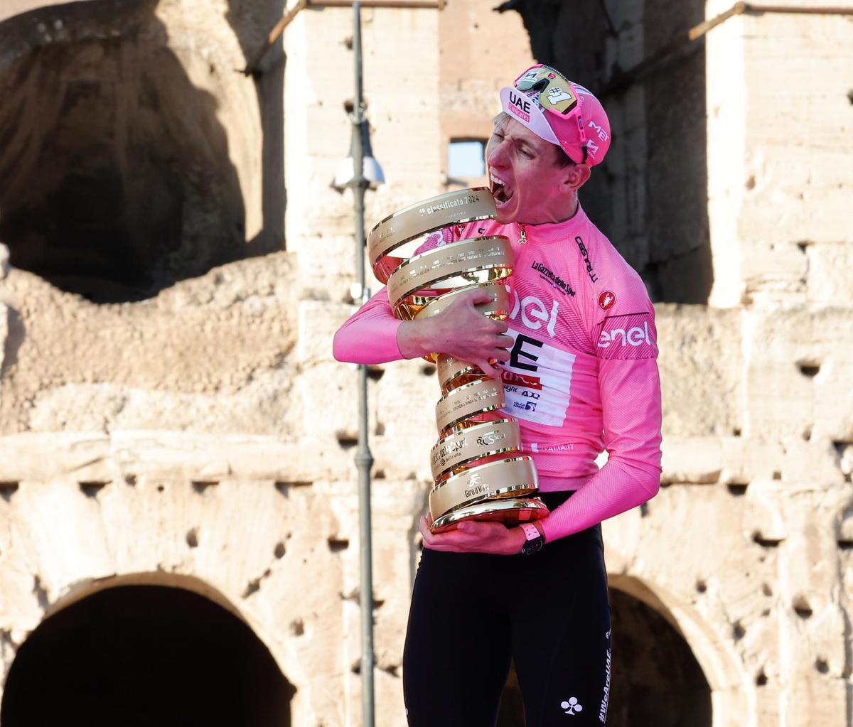 TOUR D'ITALIE |  Pogacar, de la gloire du Giro au talon d'Achille du Tour