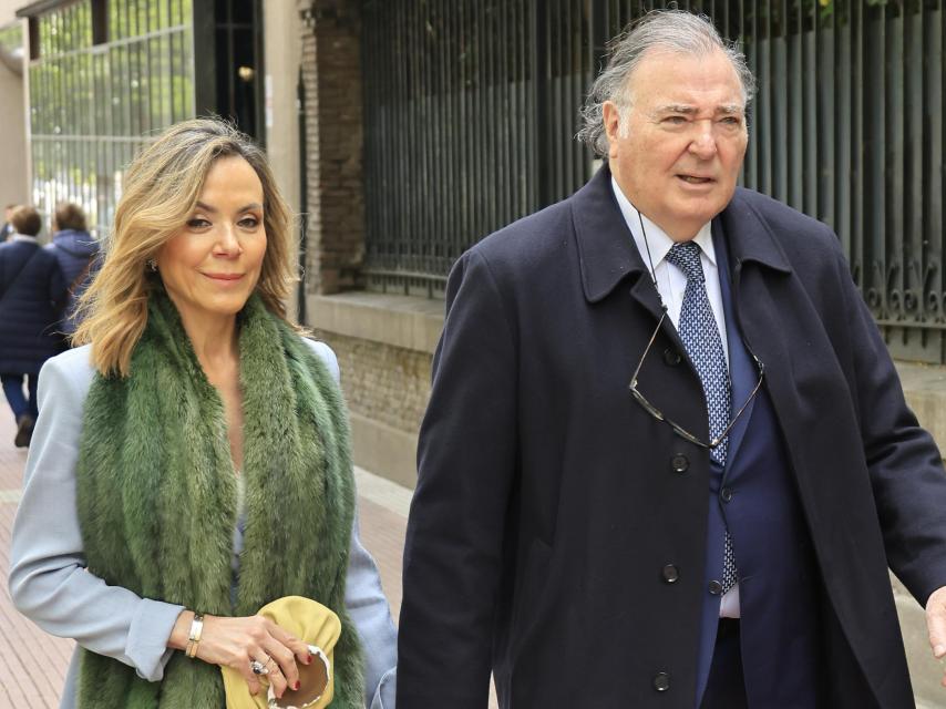 Les parents de Juan Antonio, Juancho García Obregón et Marta Vázquez de Castro, le 1er mai à Madrid.