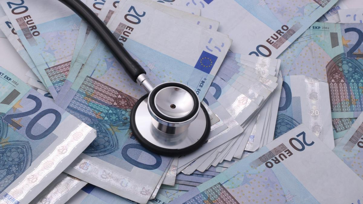 Hay en la sociedad confusión deliberada sobre medicina y paciente.