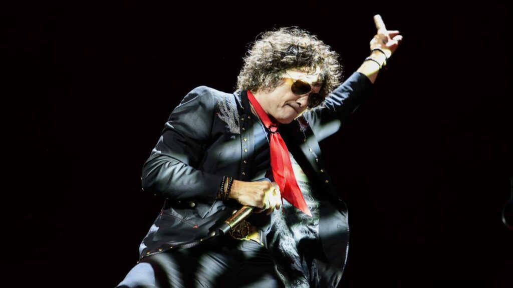 Bunbury reaparece en olor de multitudes en un Wizink Center lleno hasta la bandera