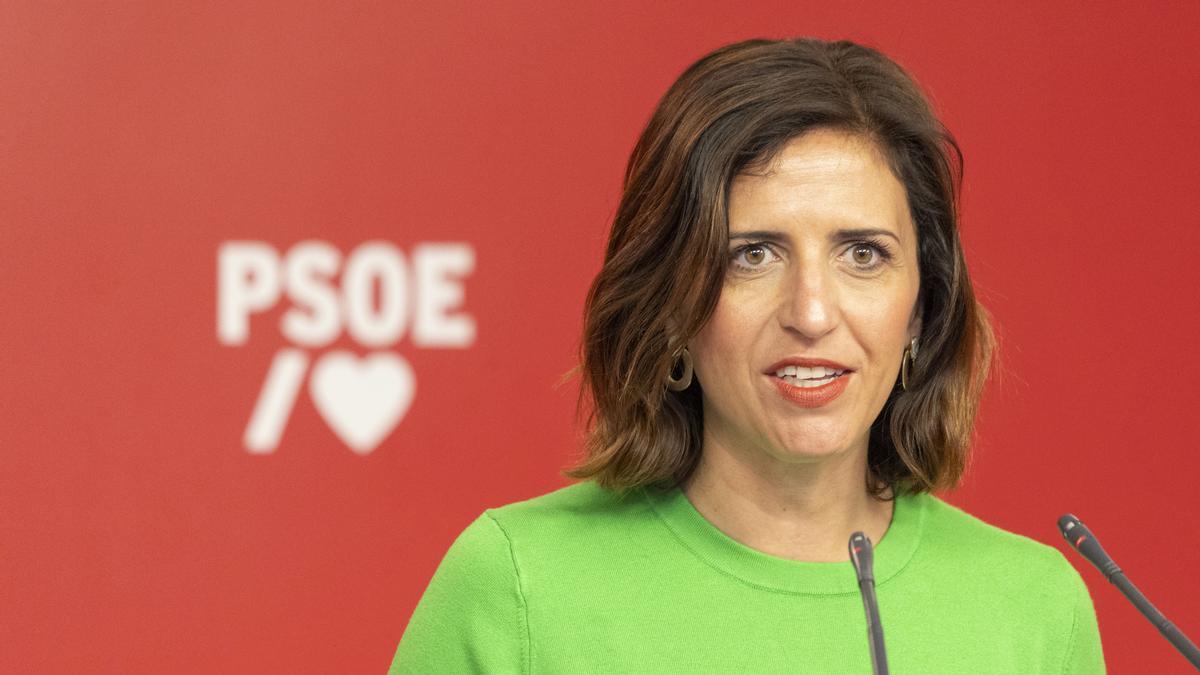 La portavoz del PSOE, Esther Peña.