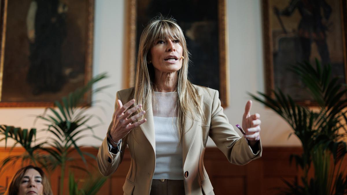 Begoña Gómez ha asegurado que es "incomprensible" que se cite al rector de la Complutense /