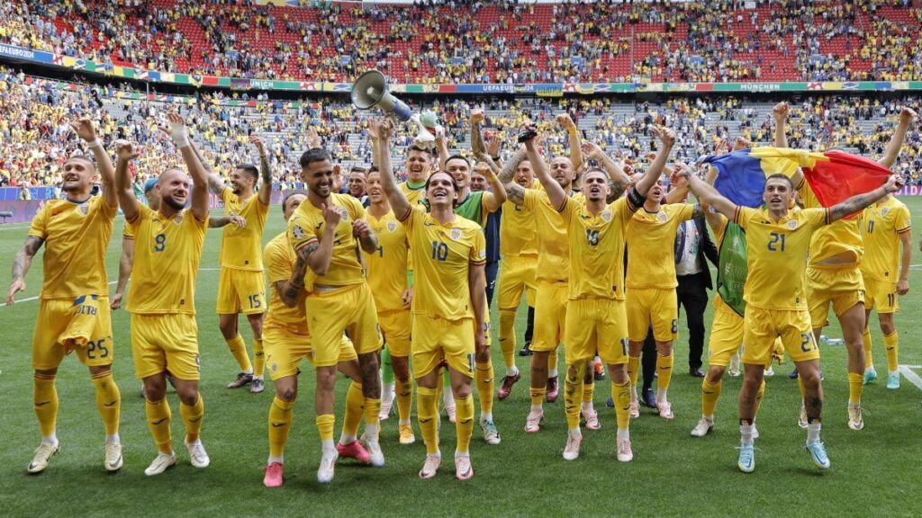 Rumanía, celebrando el triunfo ante Ucrania en el debut de la Eurocopa (3-0).