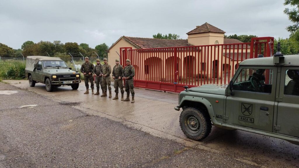 Personal del Mando de Artillería de Campaña de Burgos, en las instalaciones de Monte la Reina.