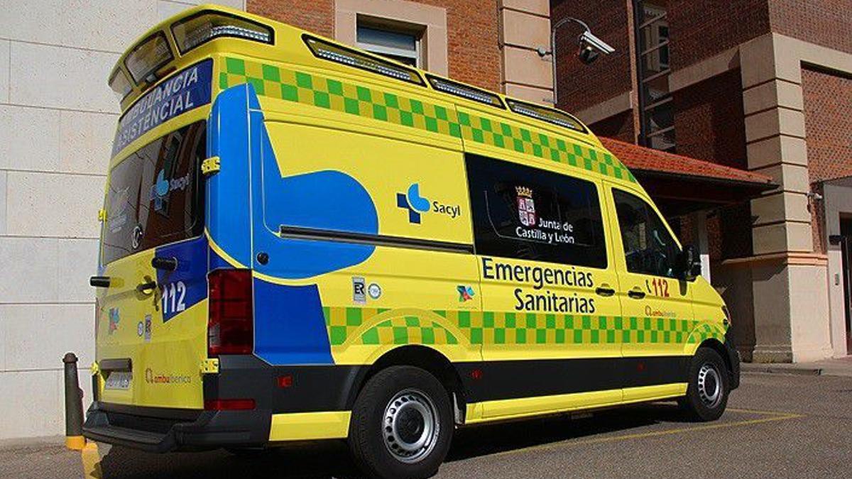 Ambulancia de emergencias del Sacyl.