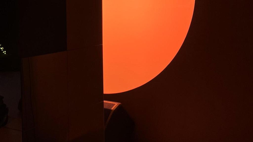Le soleil qui dominait toute la tente de danse