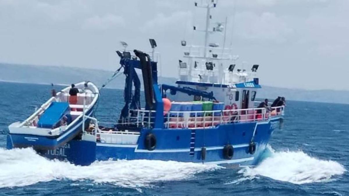 Le bateau de pêche portugais « Virgem Dolorosa ».