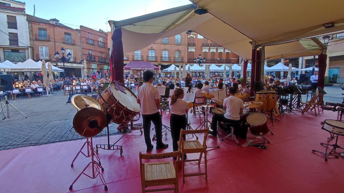 La Banda de Música de Infiesto (Asturias) interpretando la banda sonora de El Último Mohicano.