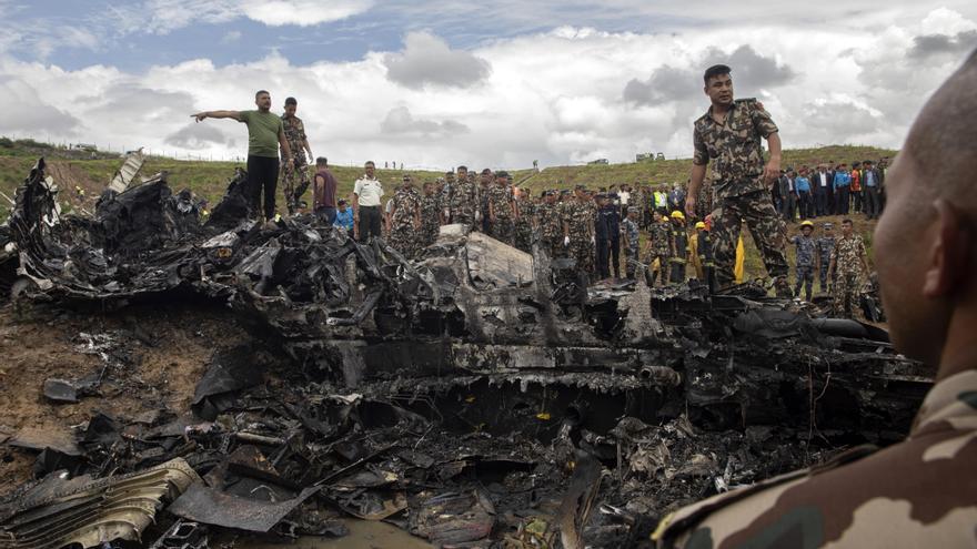 18 personnes meurent dans un accident d'avion au Népal