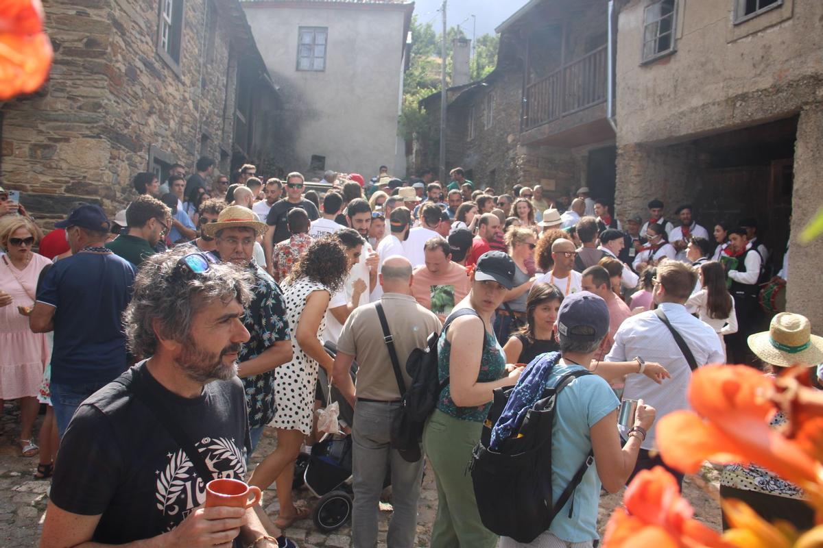 De "adega" à cave, fête sans frontières à D'Onor (Zamora)