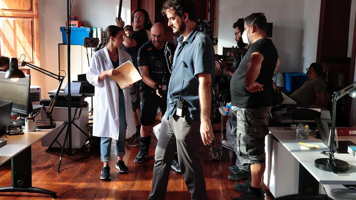 El director Hugo Martín Cuervo durante el rodaje.