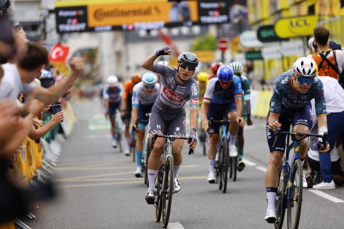 Le Tour atteint les Pyrénées sans Roglic et Ayuso