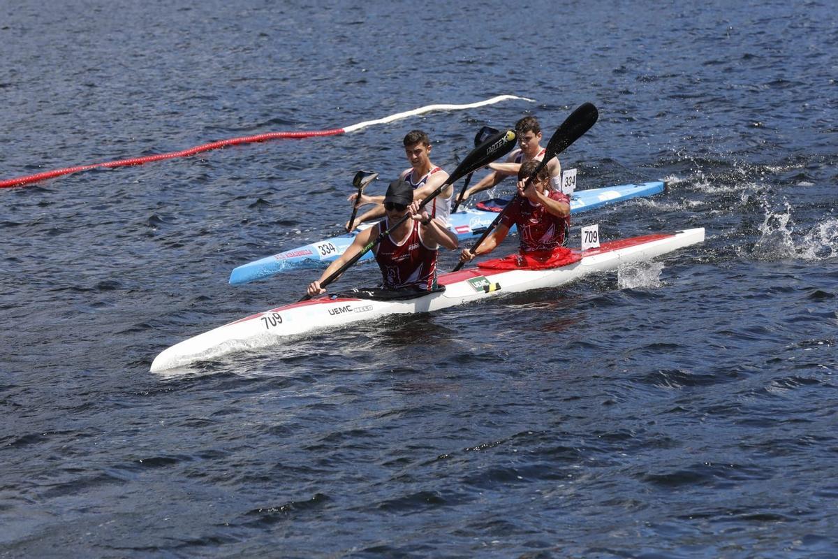 RÉGATE DE SANABRIA |  Laura Pedruelo, Eva Barrios, Paula Yañez et Belén Sánchez remportent le Championnat d'Espagne longue distance