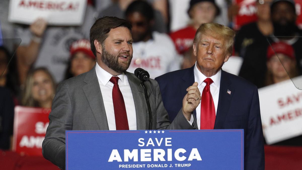 Trump elige al senador de Ohio J.D. Vance como su candidato a vicepresidente
