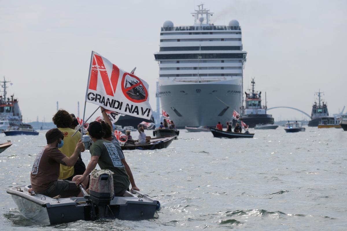 Manifestation à Venise contre les grands bateaux de croisière