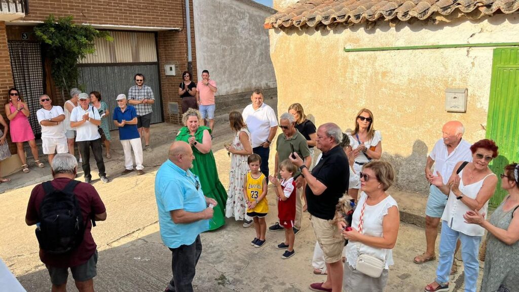 Inauguración de la calle de Waldo Santos en Castronuevo