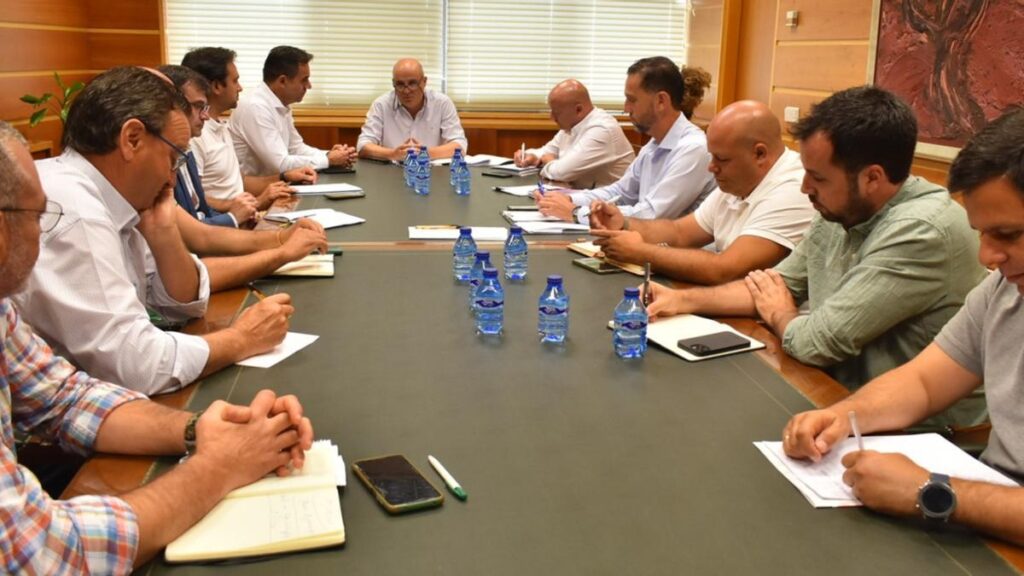 Reunión Junta y diputaciones provinciales para evaluar las medidas de contención del topillo