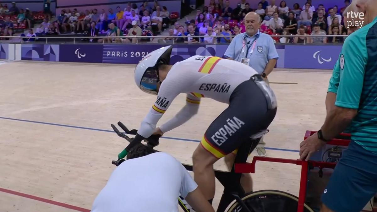 Alfonso Cabello en la final de C5 1000 metros de los Juegos Paralímpicos 2024