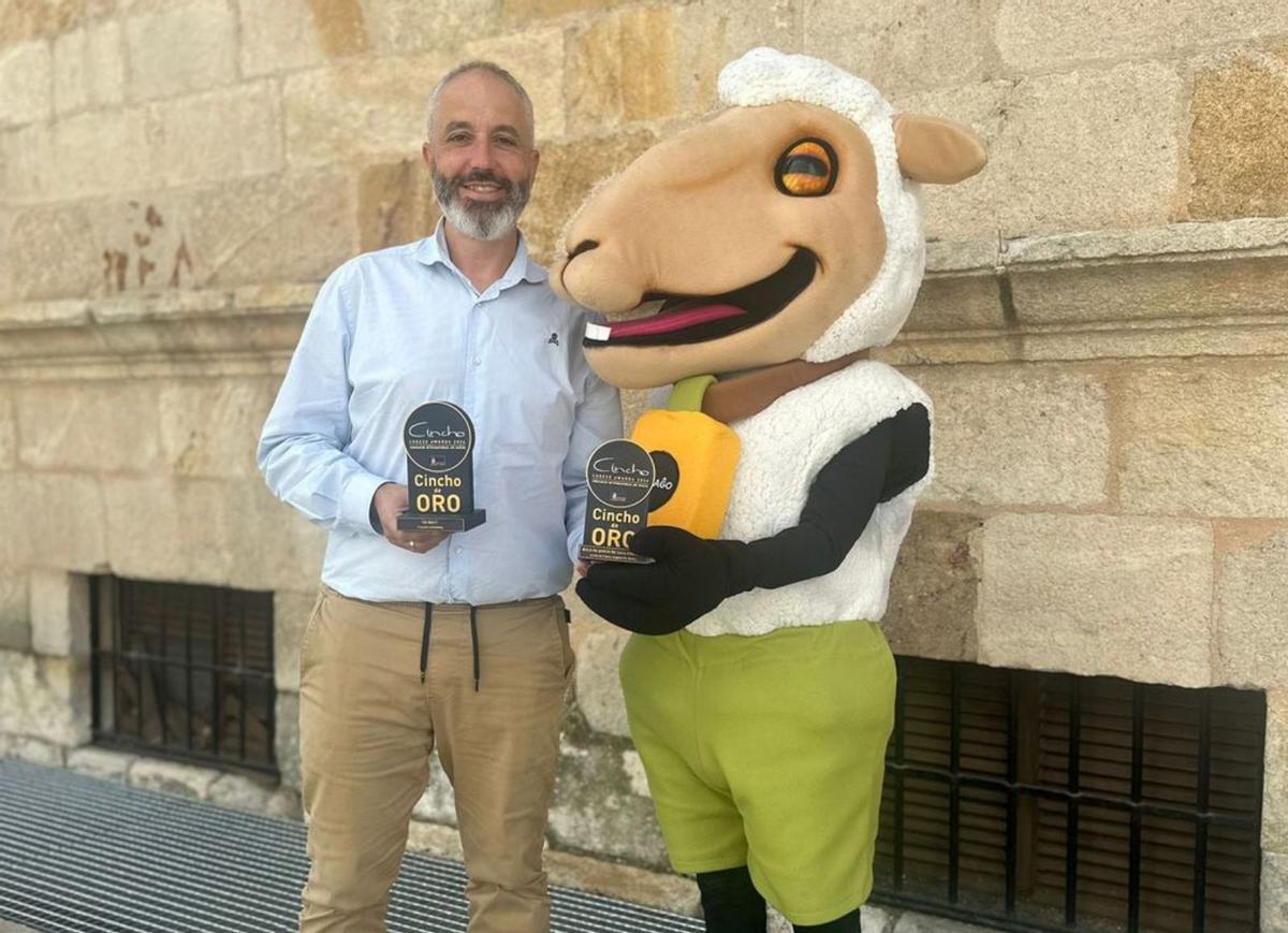 Rodrigo Cobreros avec le prix avec 