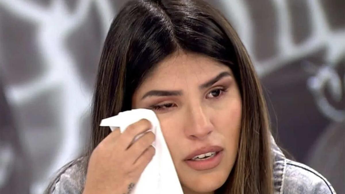 Isa Pantoja emocionada