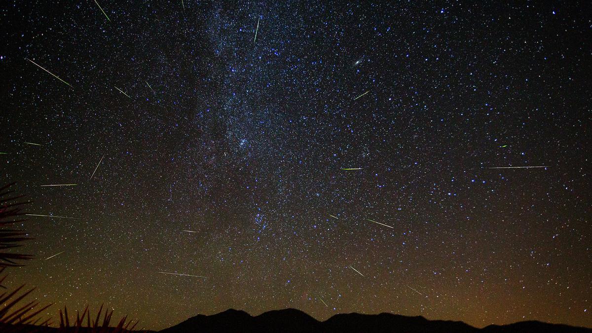 Lluvia de meteoritos como la que podríamos ver con los desechos del asteroide Dimorphos, desviado por un impacto de la misión DART en 2022.
