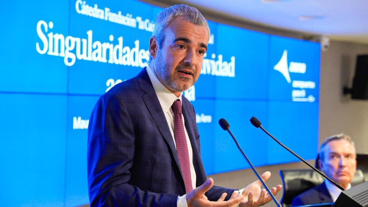 El presidente de Aena, Maurici Lucena, durante su intervención en la Cátedra Fundación La Caixa.
